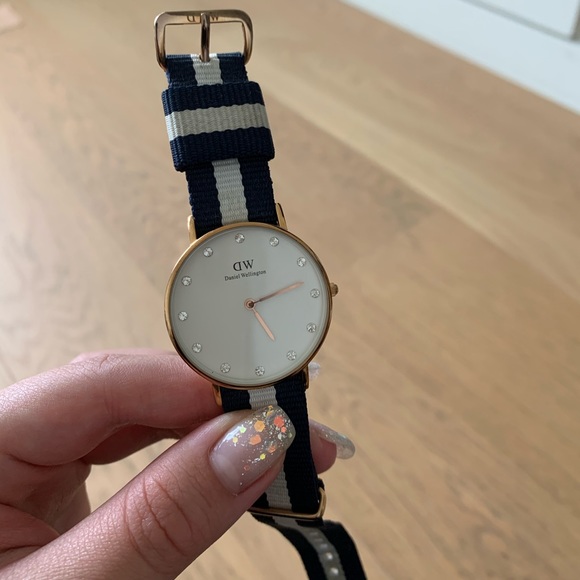 daniel wellington 34mm